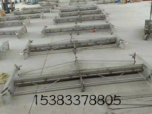 不銹鋼刮糞機(jī)安裝